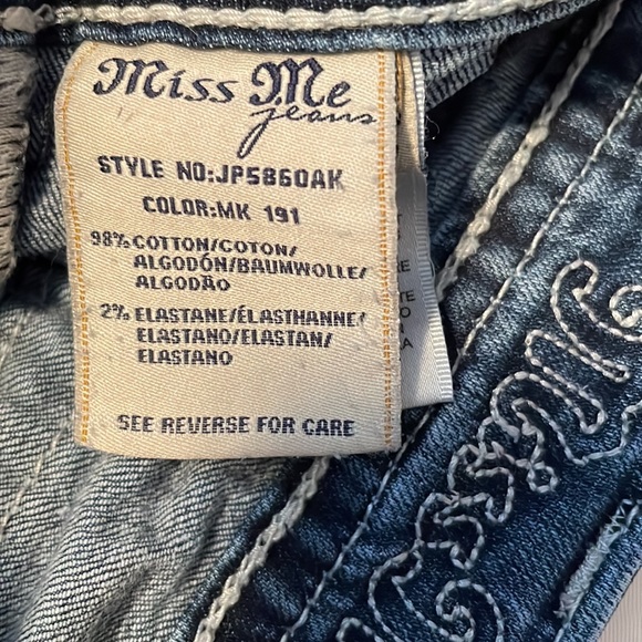 Miss Me Skinny Jeans, Size 26 - Picture 5 of 5